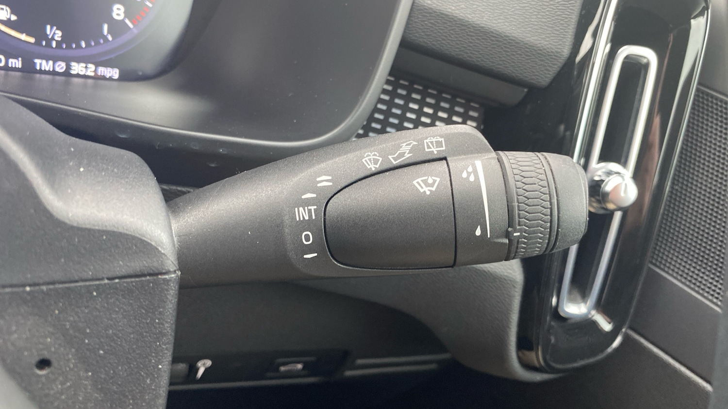 Used Volvo XC40 2021 for sale - 75960161: Photo 25