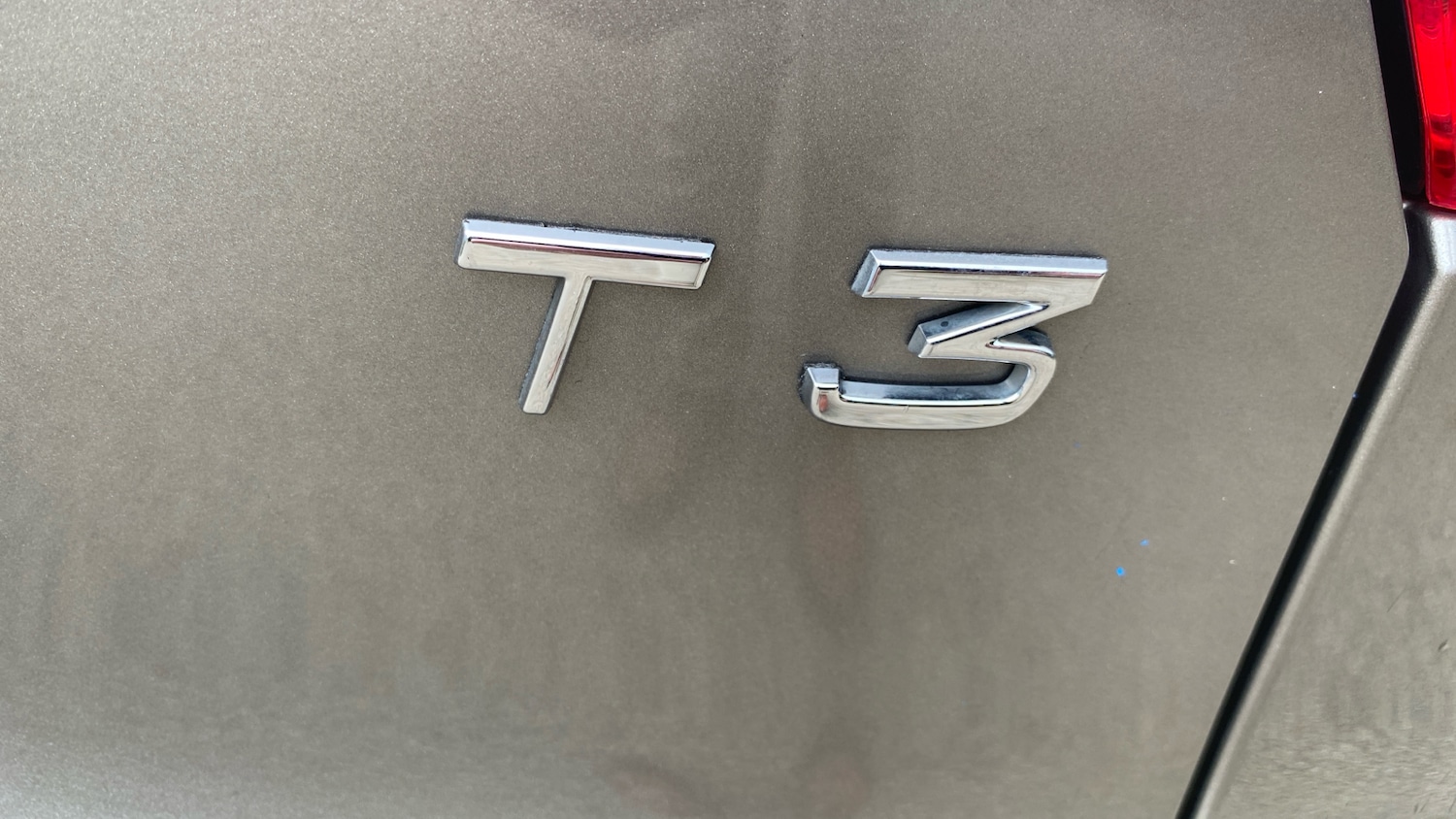 Used Volvo XC40 2021 for sale - 75960161: Photo 40