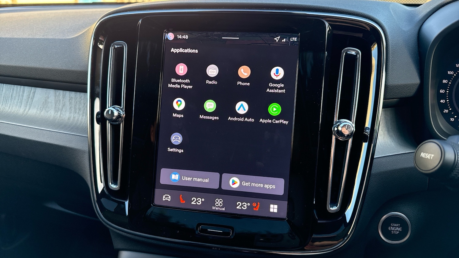 Used Volvo XC40 2025 for sale - 76653335: Photo 16