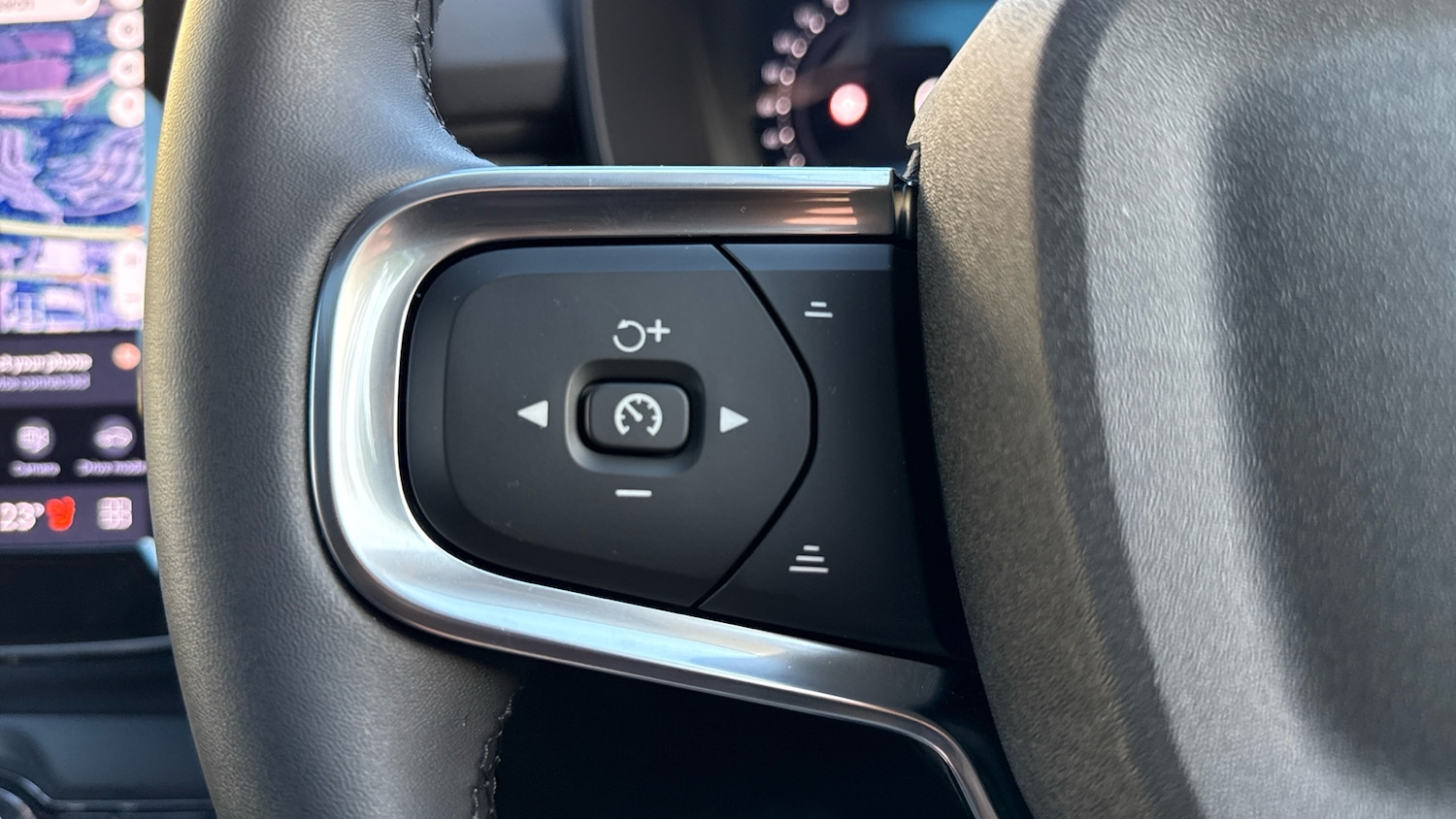 Used Volvo XC40 2025 for sale - 76653335: Photo 20