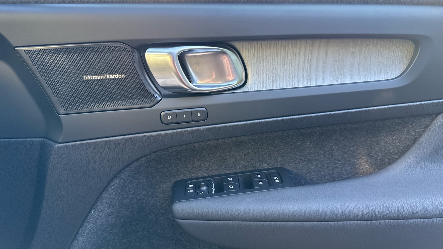 Used Volvo XC40 2025 for sale - 76653335: Photo 28