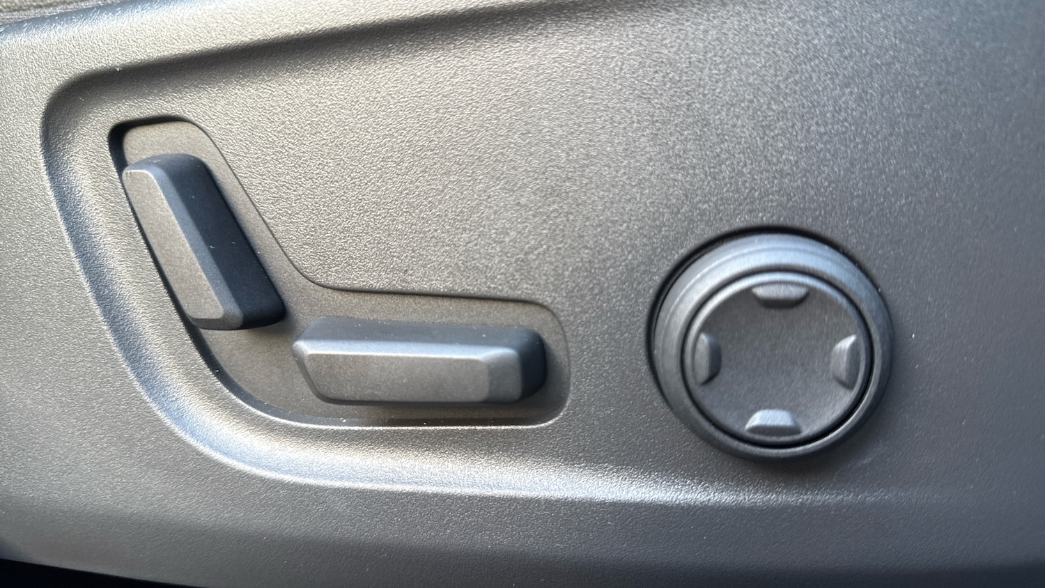 Used Volvo XC40 2025 for sale - 76653335: Photo 29