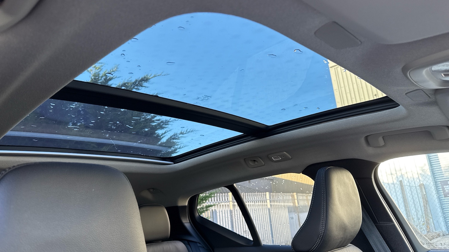 Used Volvo XC40 2025 for sale - 76653335: Photo 30