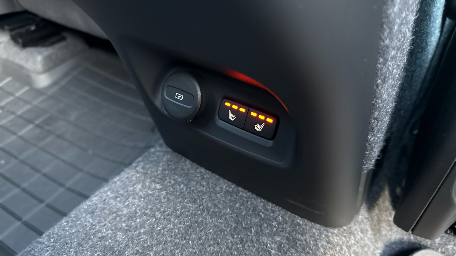 Used Volvo XC40 2025 for sale - 76653335: Photo 41