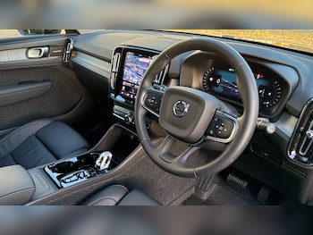 Used Volvo XC40 2025 for sale - 76653335: Photo