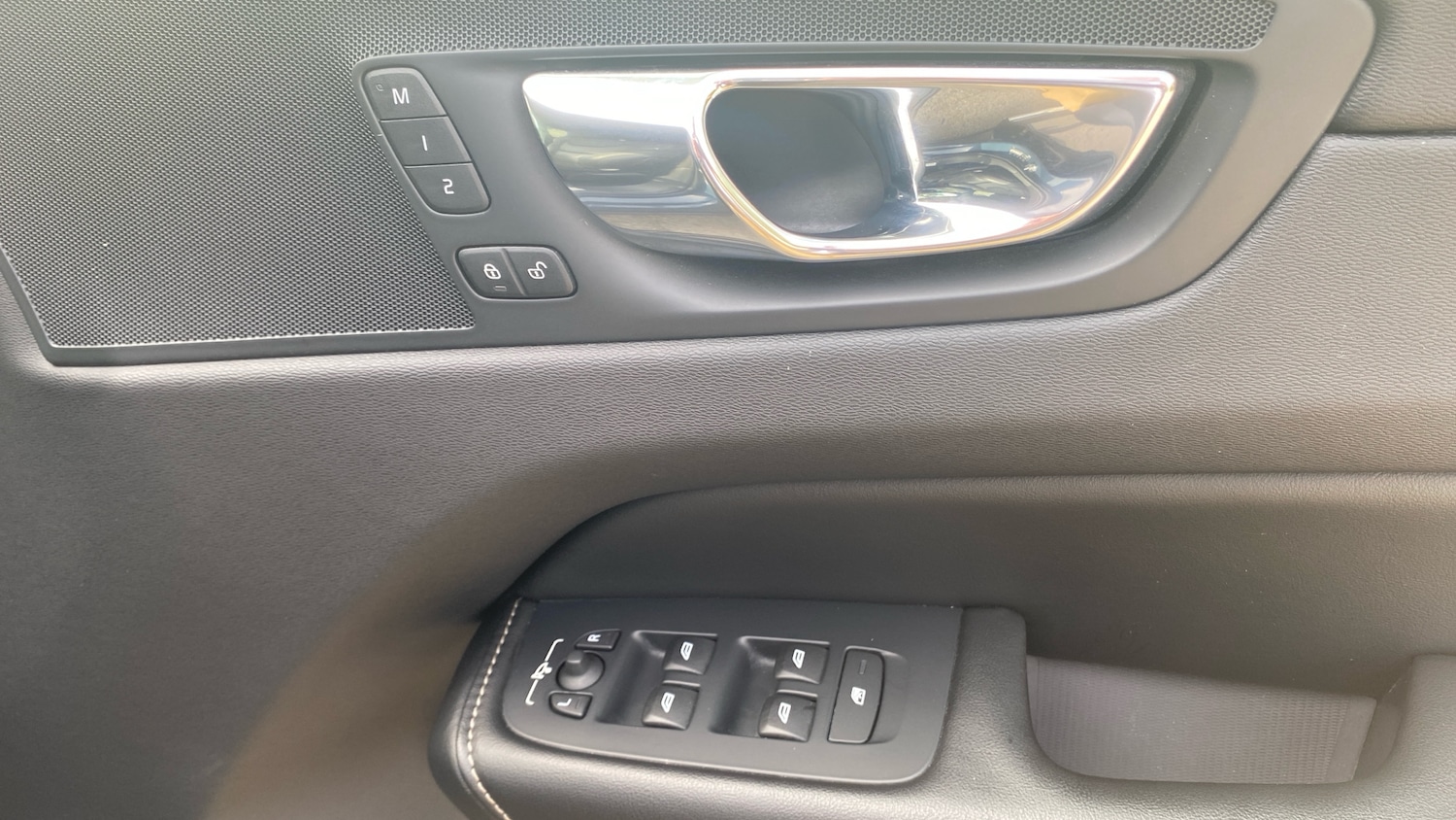 Used Volvo XC60 2018 for sale - 75931850: Photo 15