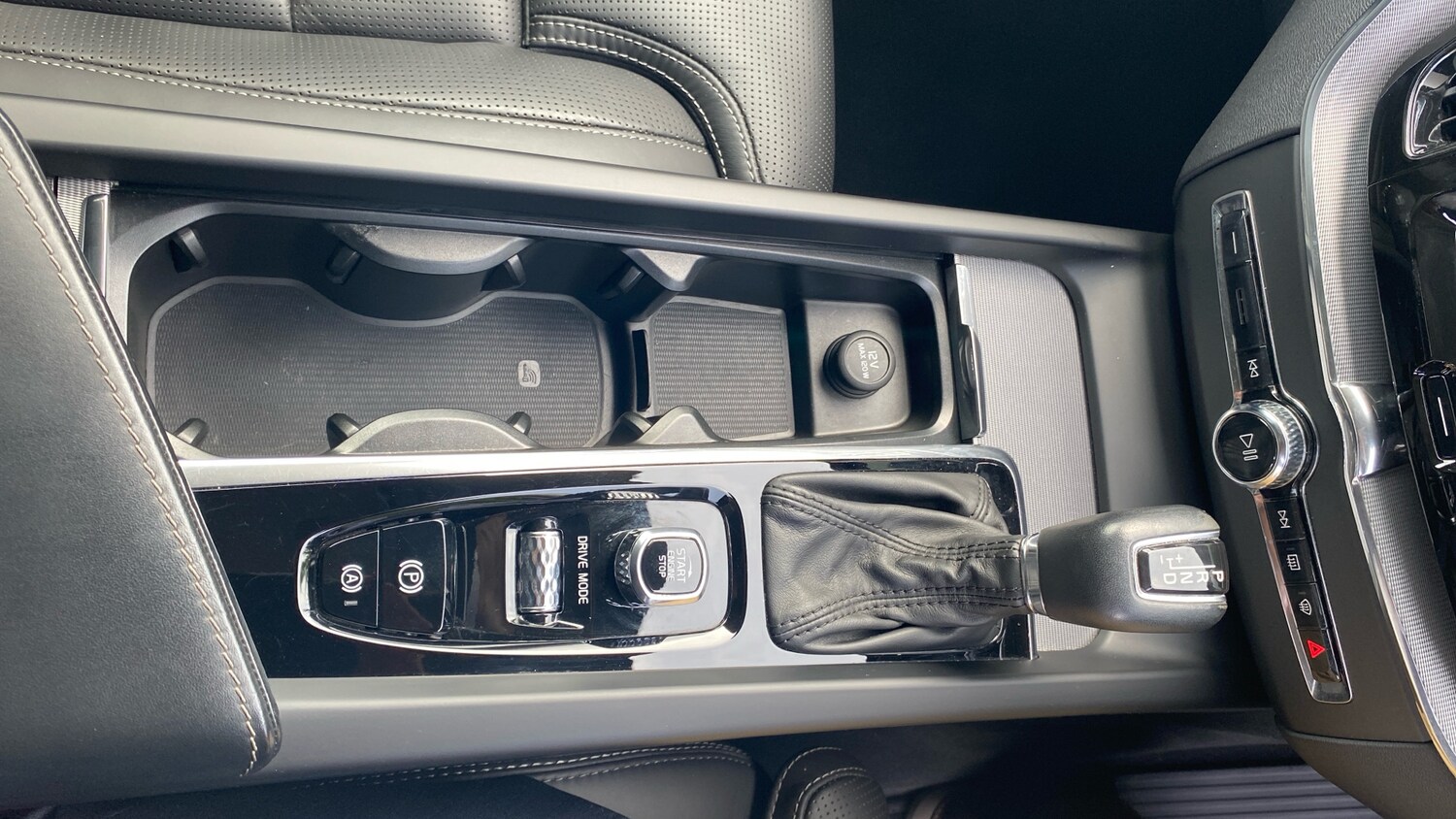 Used Volvo XC60 2018 for sale - 75931850: Photo 37