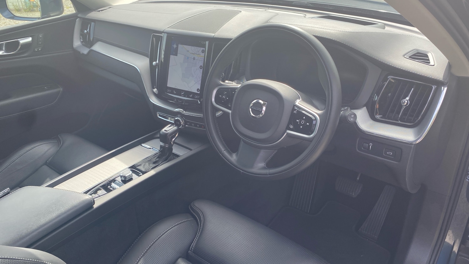 Used Volvo XC60 2018 for sale - 75931850: Photo 5