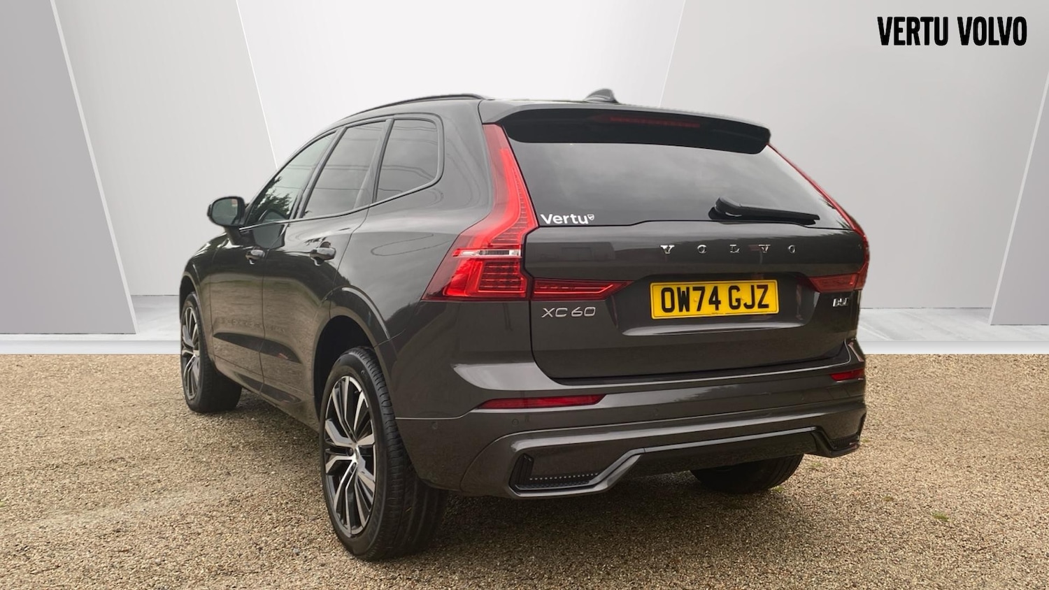 Used Volvo XC60 2025 for sale - 76653304: Photo 2