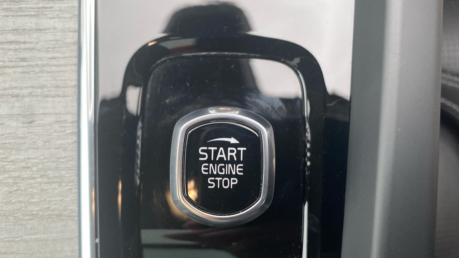 Used Volvo XC60 2025 for sale - 76653304: Photo 23