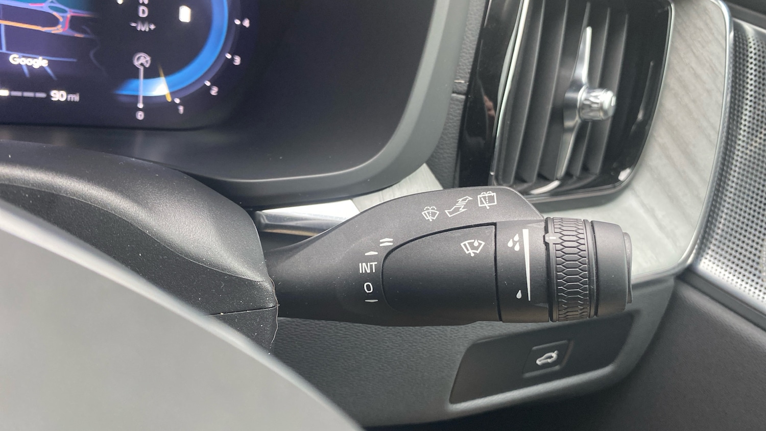 Used Volvo XC60 2025 for sale - 76653304: Photo 25