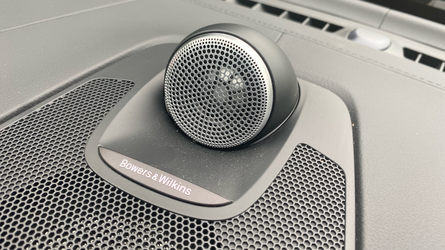 Used Volvo XC60 2025 for sale - 76653304: Photo 39