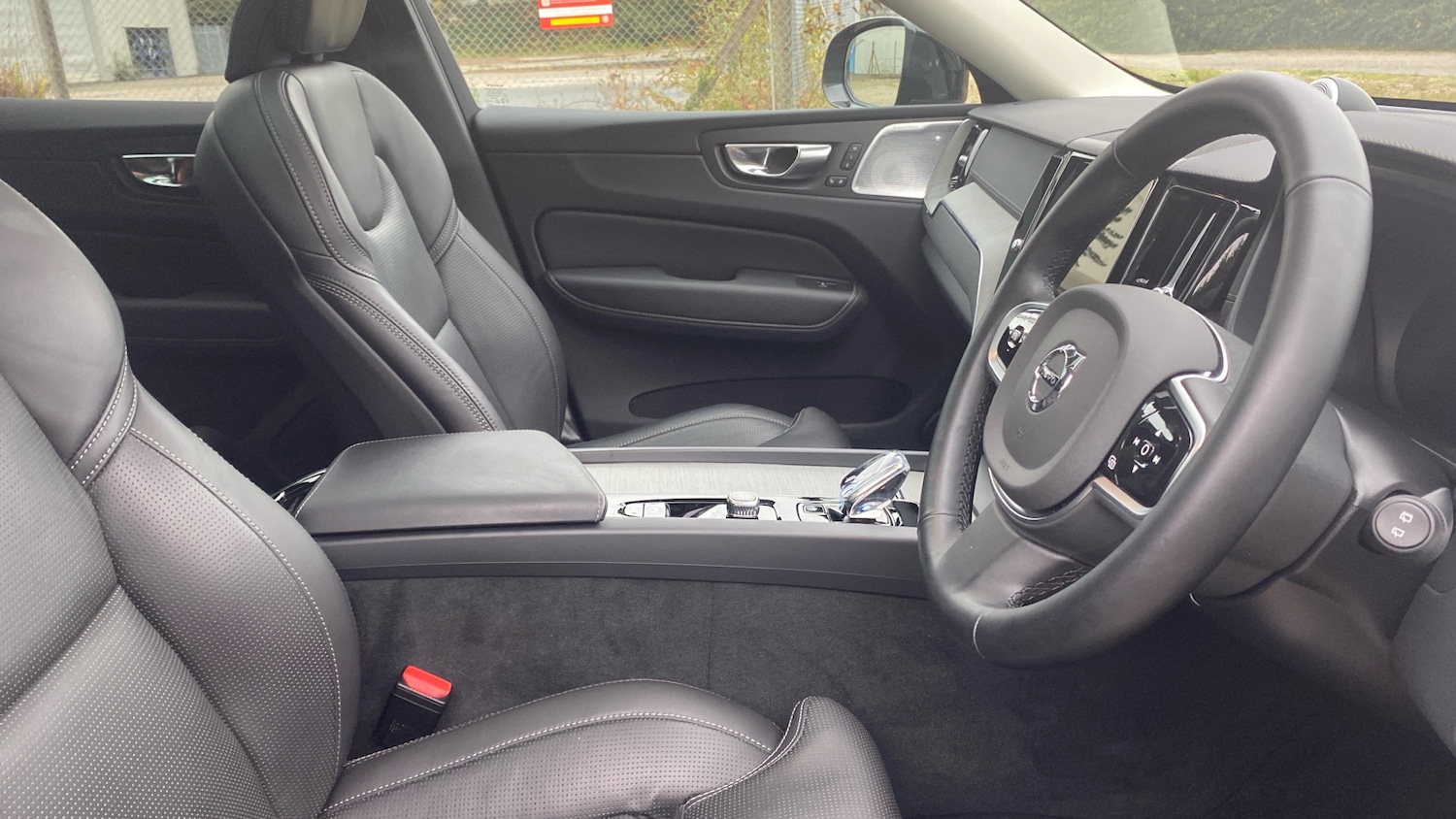 Used Volvo XC60 2025 for sale - 76653304: Photo 9