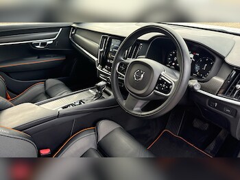 Used Volvo V90 2018 for sale - 77286149: Photo