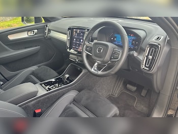 Used Volvo XC40 2025 for sale - 78045419: Photo