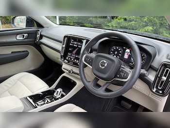 Used Volvo XC40 2022 for sale - 77195171: Photo