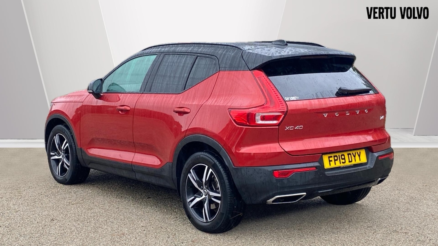 Used Volvo XC40 2019 for sale - 76026026: Photo 2