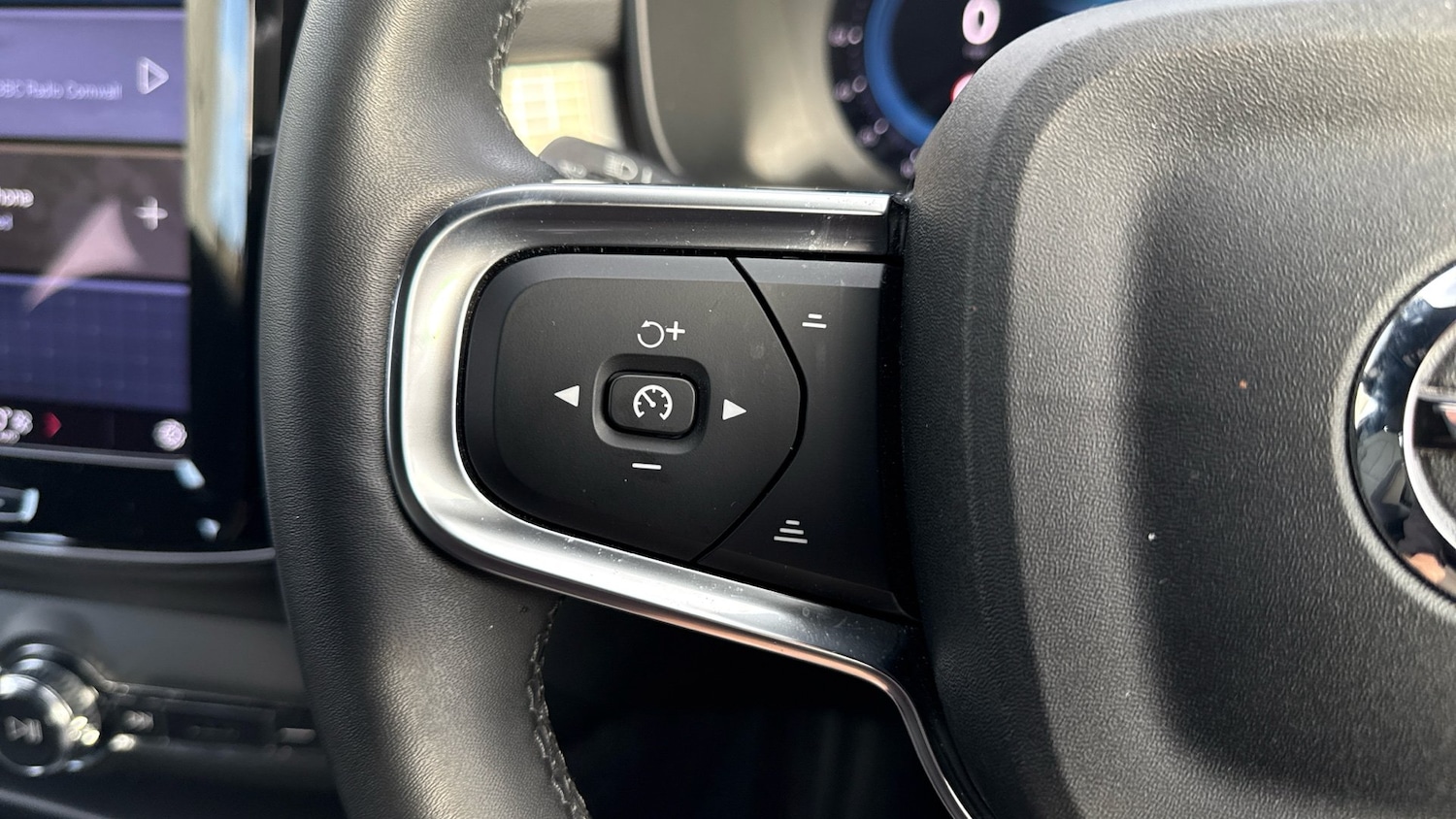 Used Volvo XC40 2023 for sale - 77026036: Photo 18