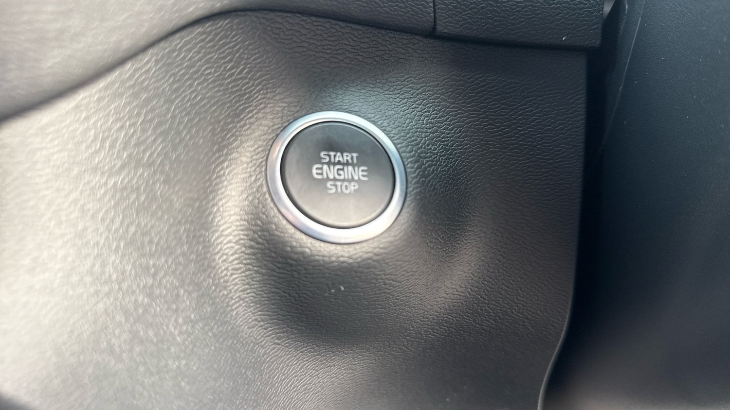 Used Volvo XC40 2023 for sale - 77026036: Photo 23