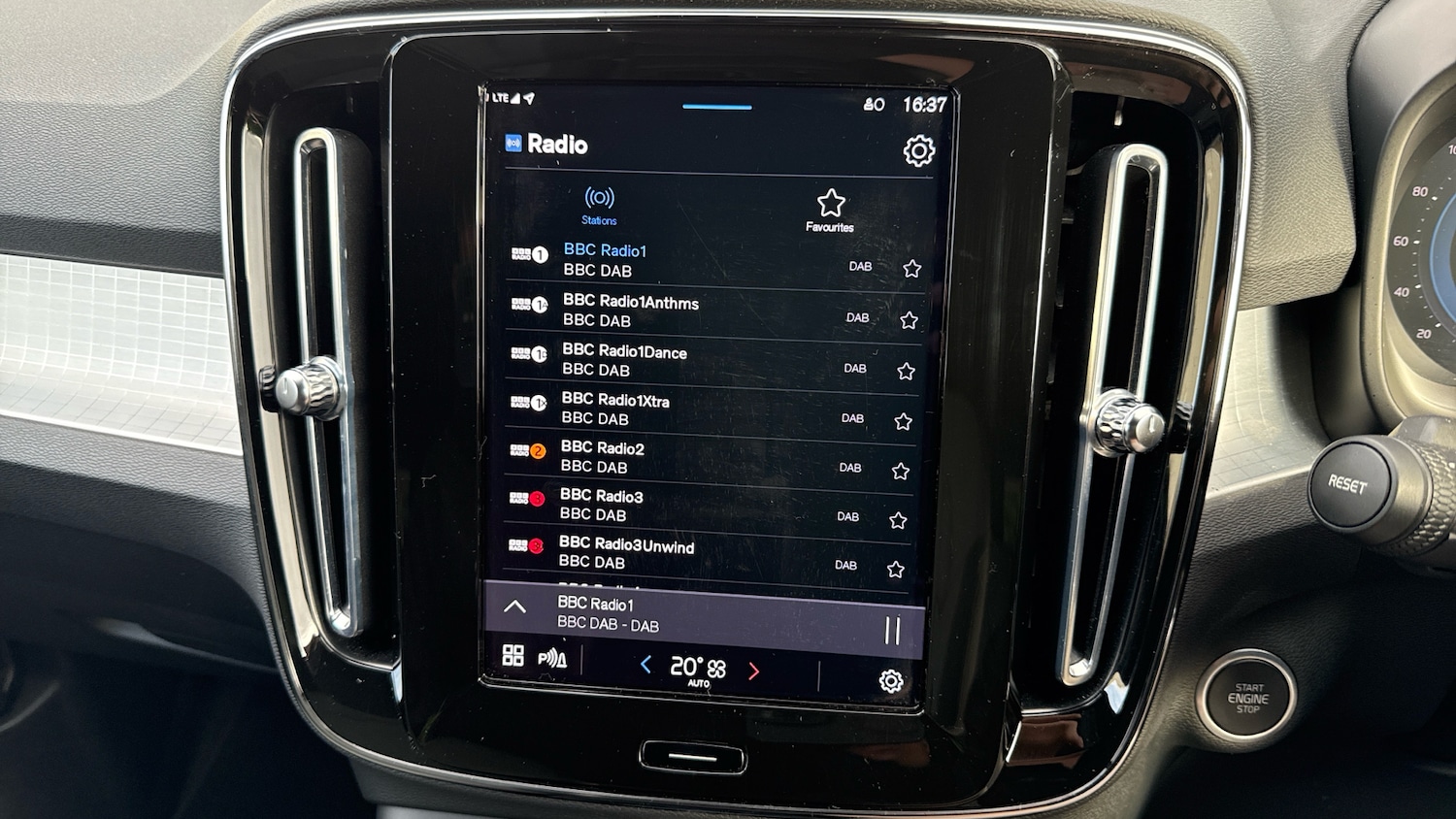 Used Volvo XC40 2023 for sale - 77026036: Photo 30