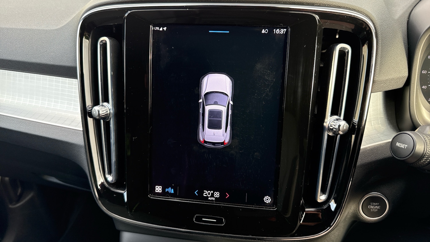 Used Volvo XC40 2023 for sale - 77026036: Photo 36