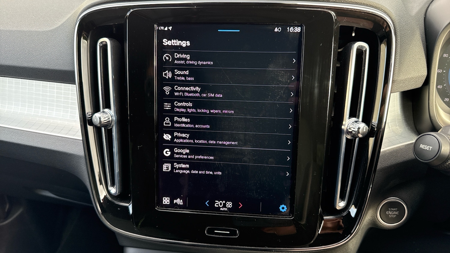 Used Volvo XC40 2023 for sale - 77026036: Photo 38