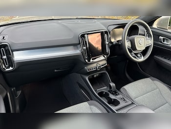 Used Volvo XC40 2023 for sale - 77026036: Photo