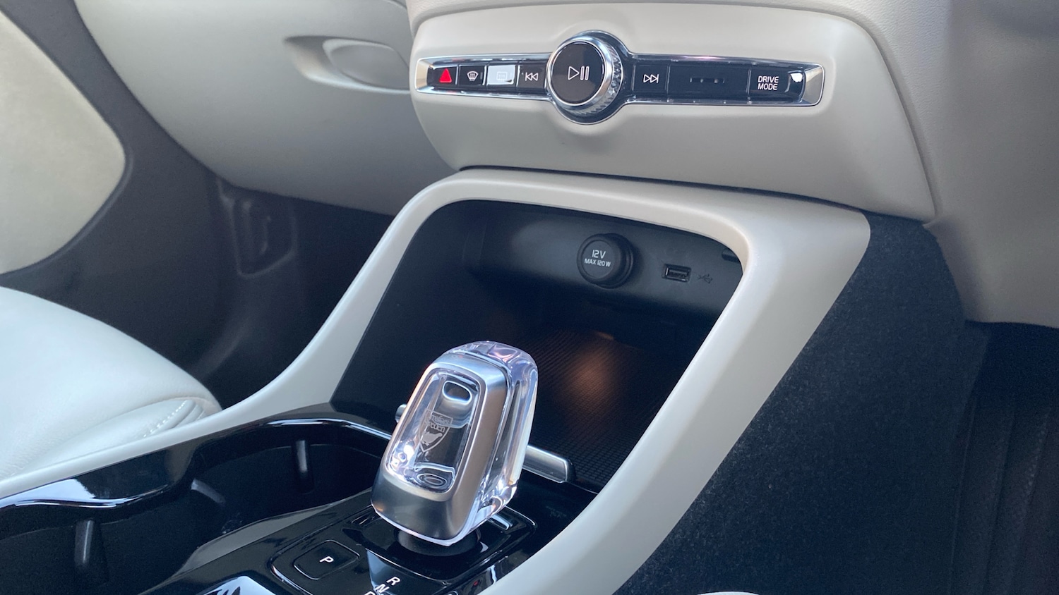 Used Volvo XC40 2021 for sale - 76653290: Photo 14