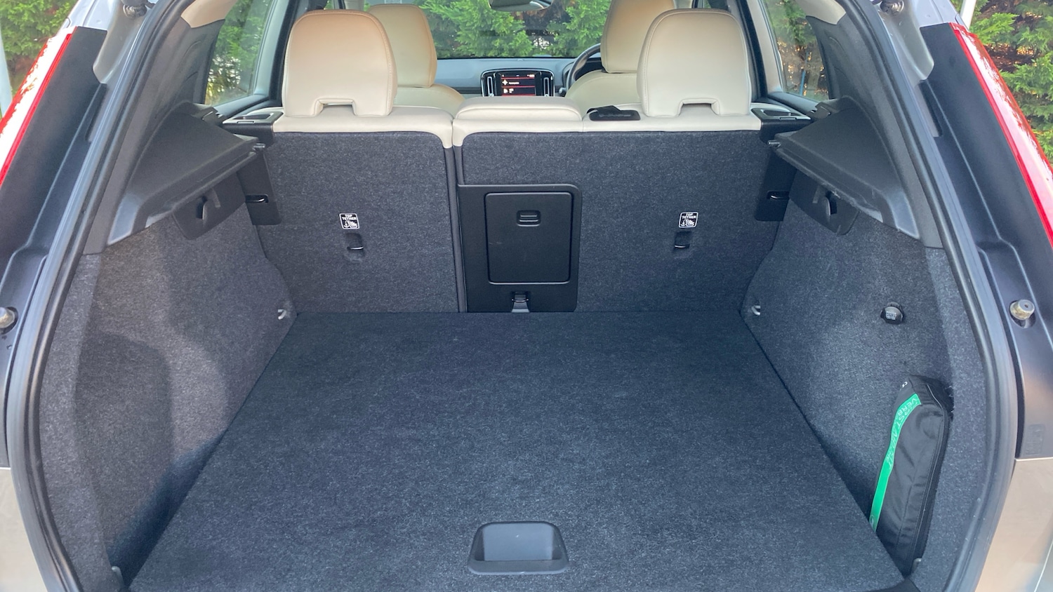 Used Volvo XC40 2021 for sale - 76653290: Photo 17