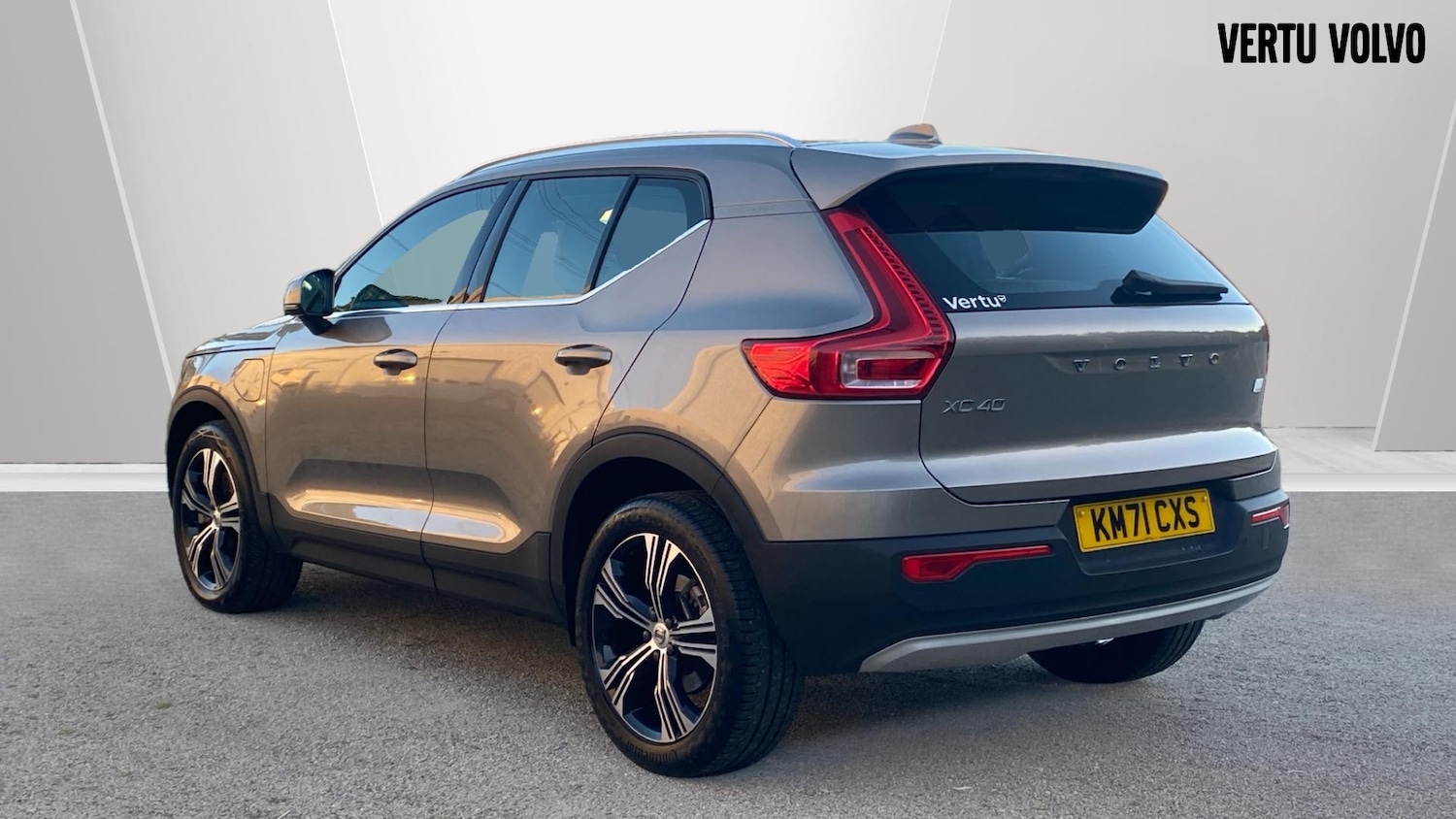 Used Volvo XC40 2021 for sale - 76653290: Photo 2