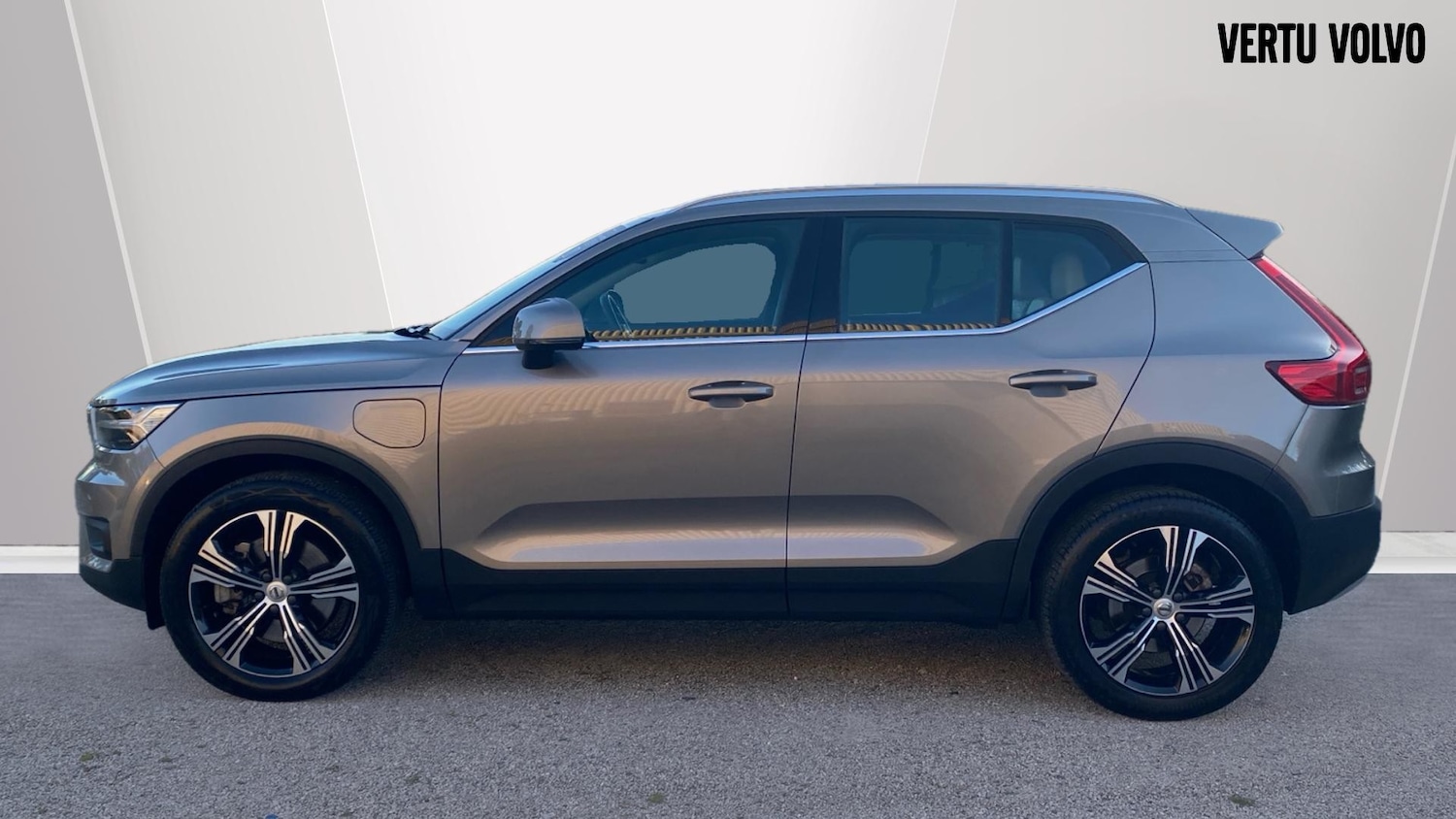 Used Volvo XC40 2021 for sale - 76653290: Photo 8