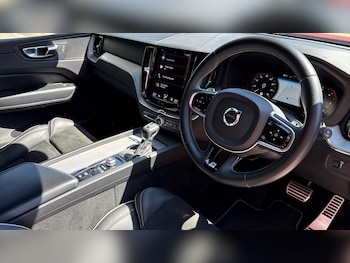 Used Volvo XC60 2018 for sale - 79417635: Photo