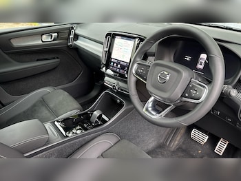 Used Volvo XC40 2022 for sale - 78971380: Photo