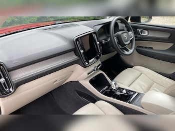 Used Volvo XC40 2023 for sale - 75440507: Photo