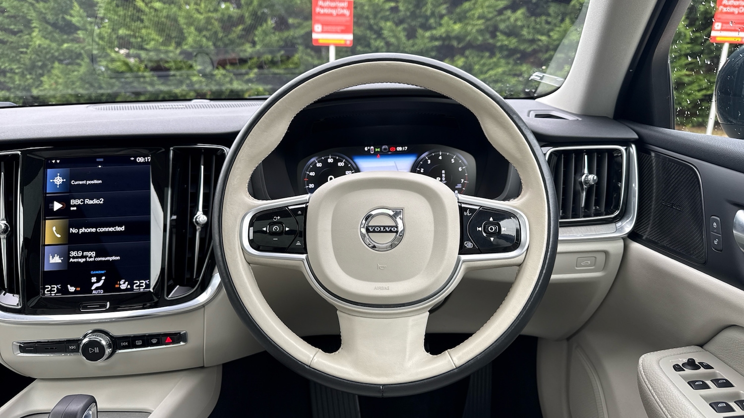 Used Volvo V60 2022 for sale - 77638731: Photo 10