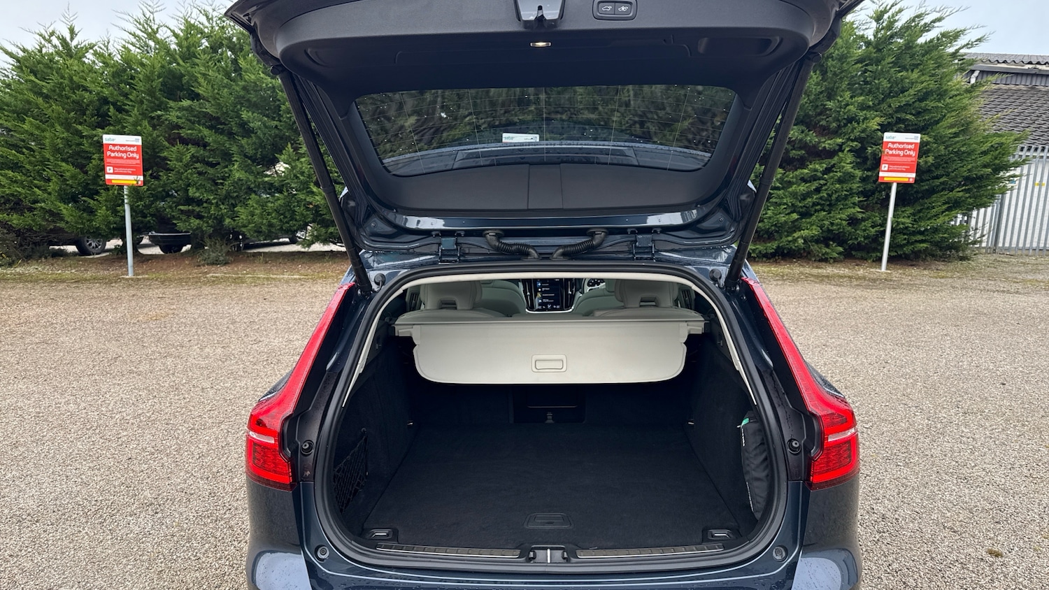 Used Volvo V60 2022 for sale - 77638731: Photo 13