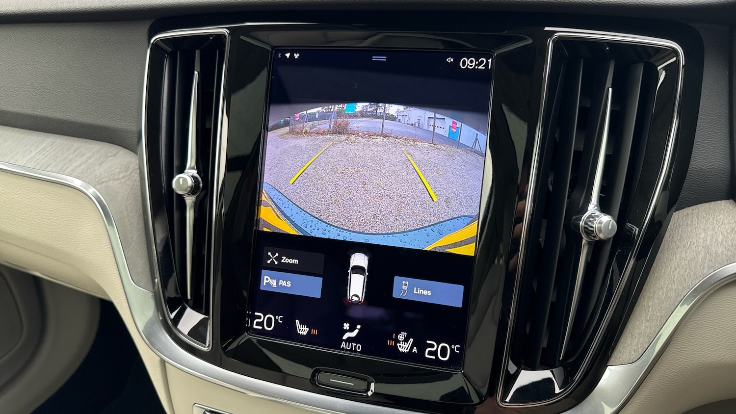 Used Volvo V60 2022 for sale - 77638731: Photo 19