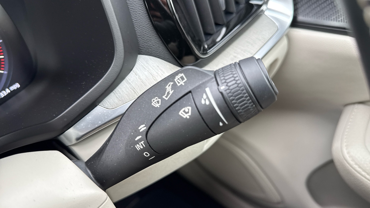 Used Volvo V60 2022 for sale - 77638731: Photo 23