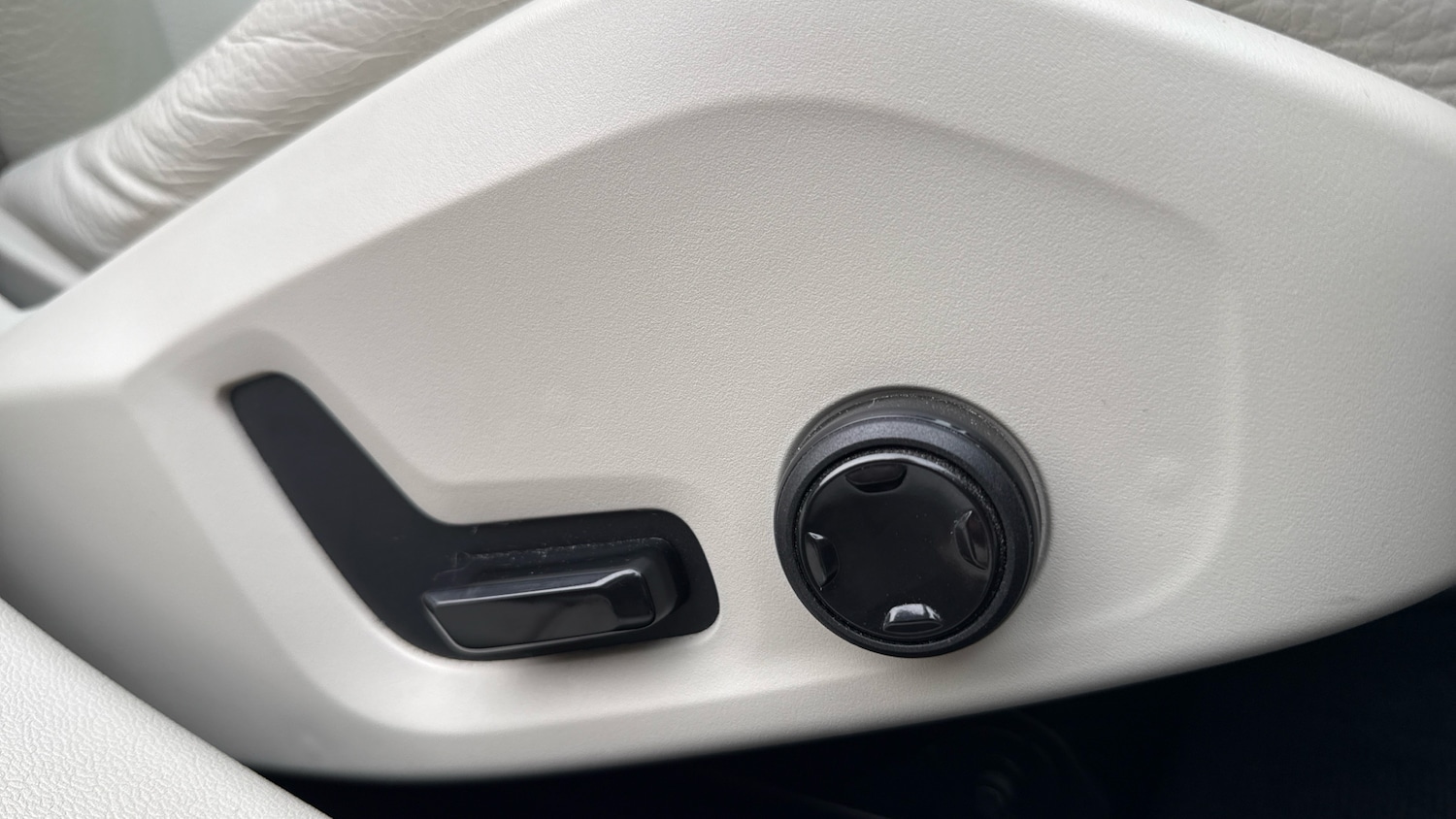 Used Volvo V60 2022 for sale - 77638731: Photo 30