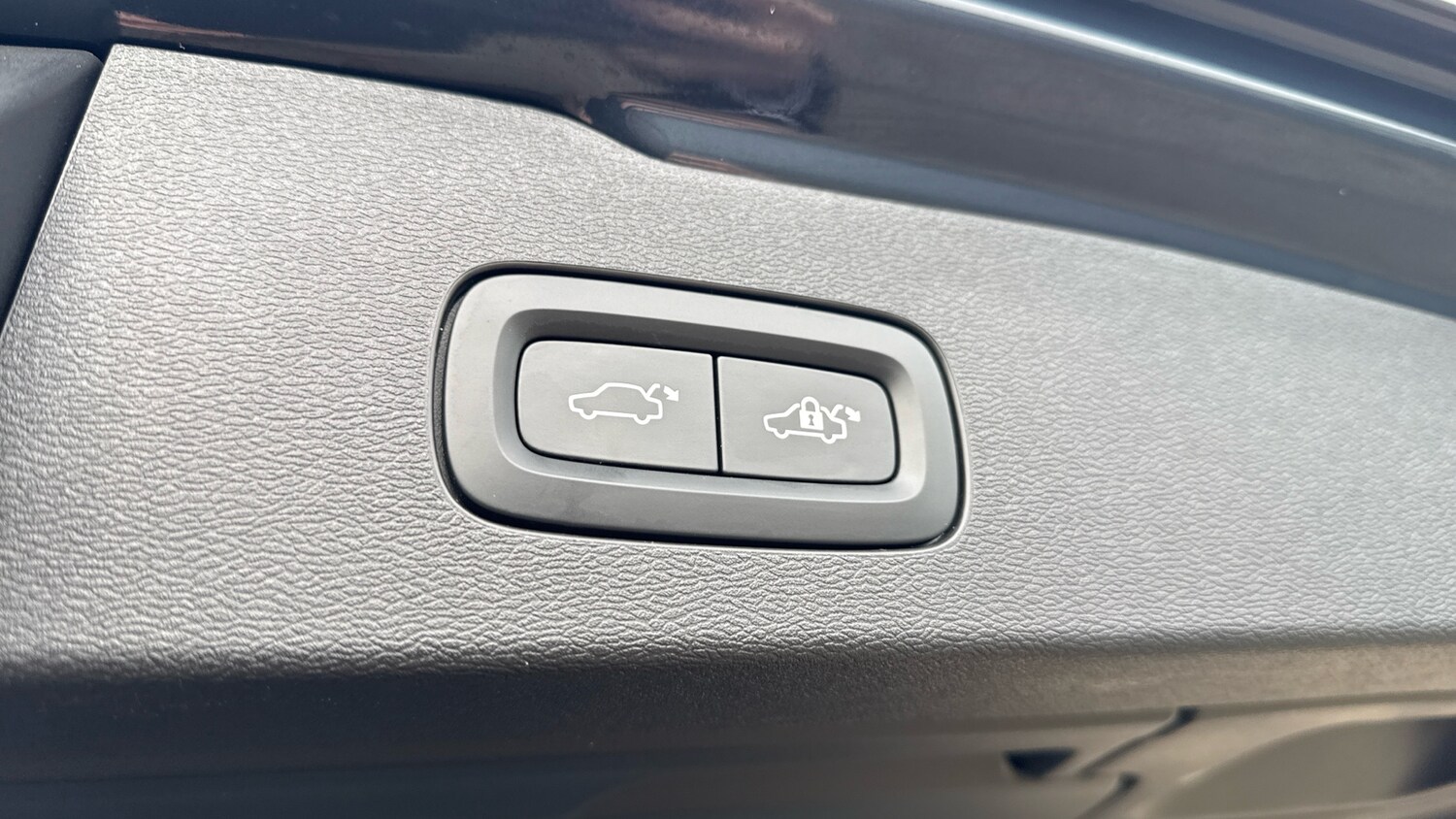 Used Volvo V60 2022 for sale - 77638731: Photo 35