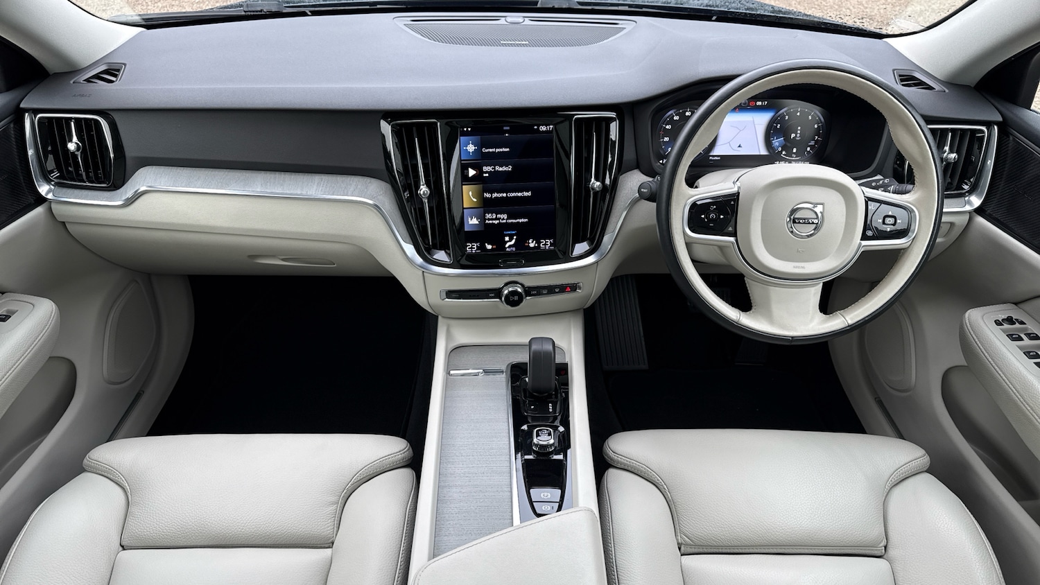 Used Volvo V60 2022 for sale - 77638731: Photo 5