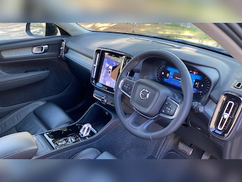 Used Volvo XC40 2023 for sale - 79381585: Photo