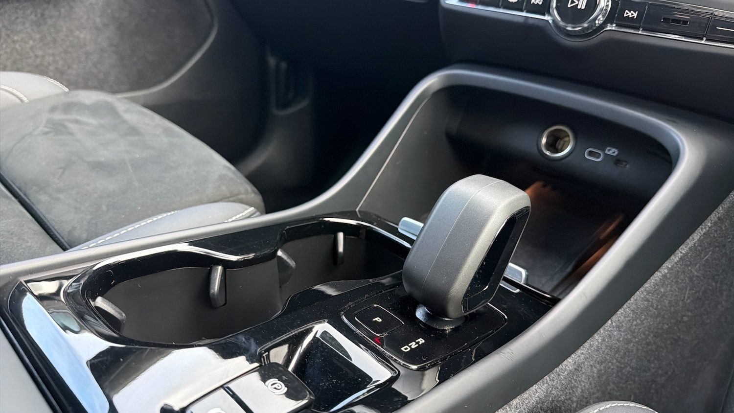 Used Volvo XC40 2023 for sale - 76653223: Photo 26