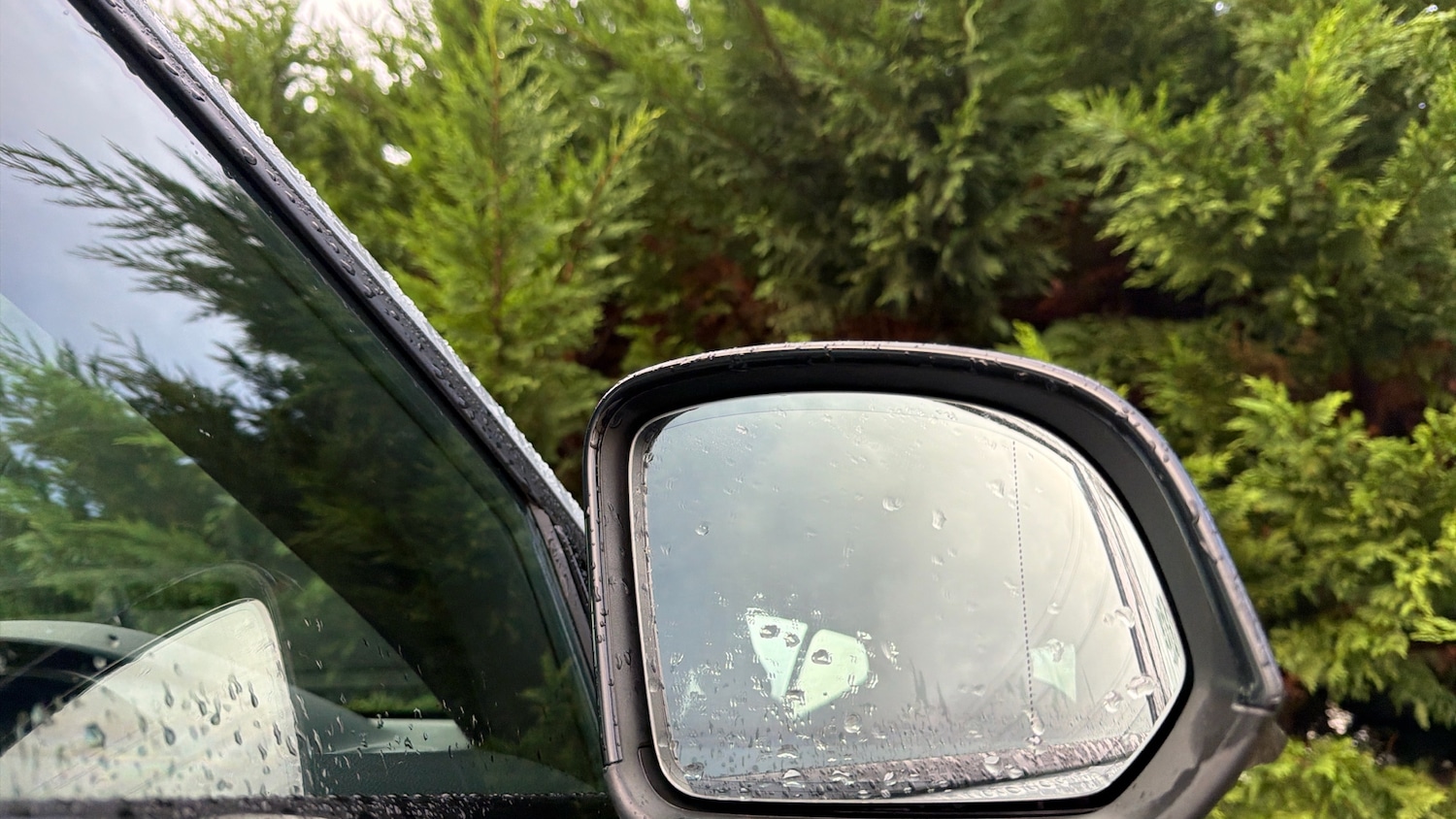 Used Volvo XC40 2023 for sale - 76653223: Photo 32