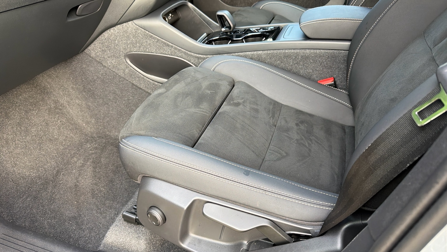 Used Volvo XC40 2023 for sale - 76653223: Photo 47