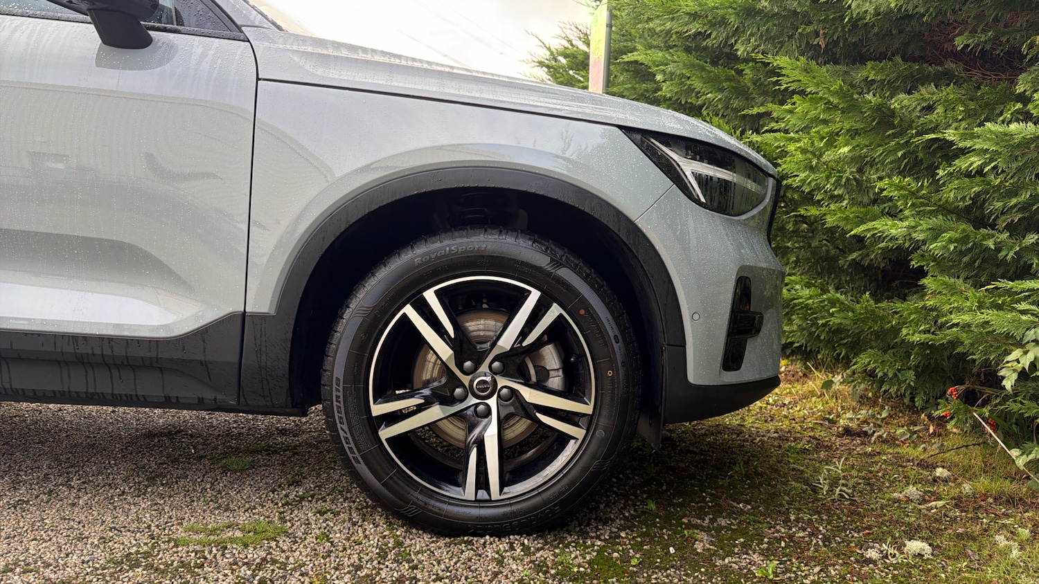 Used Volvo XC40 2023 for sale - 76653223: Photo 9