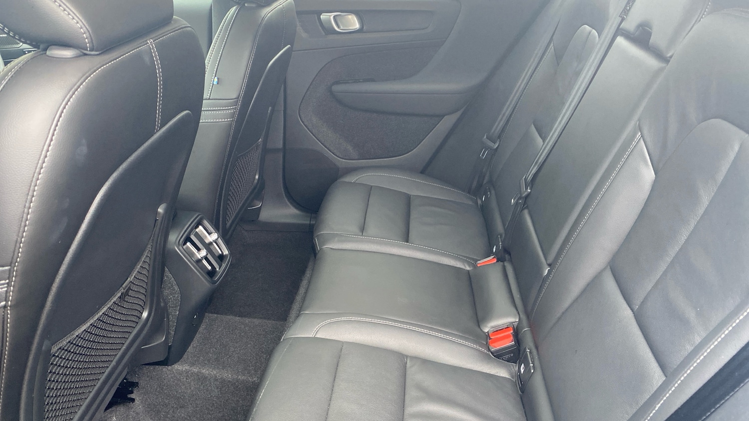 Used Volvo XC40 2024 for sale - 76653325: Photo 10