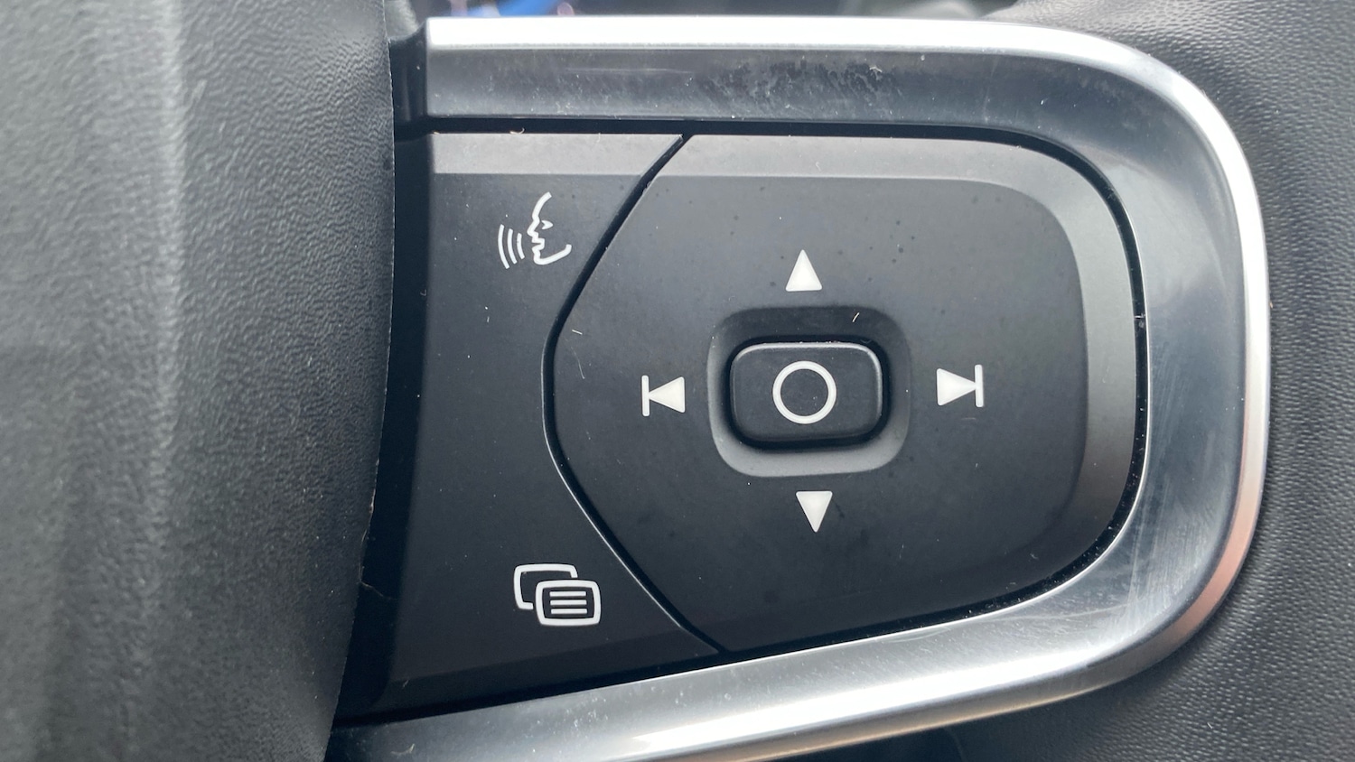 Used Volvo XC40 2024 for sale - 76653325: Photo 19