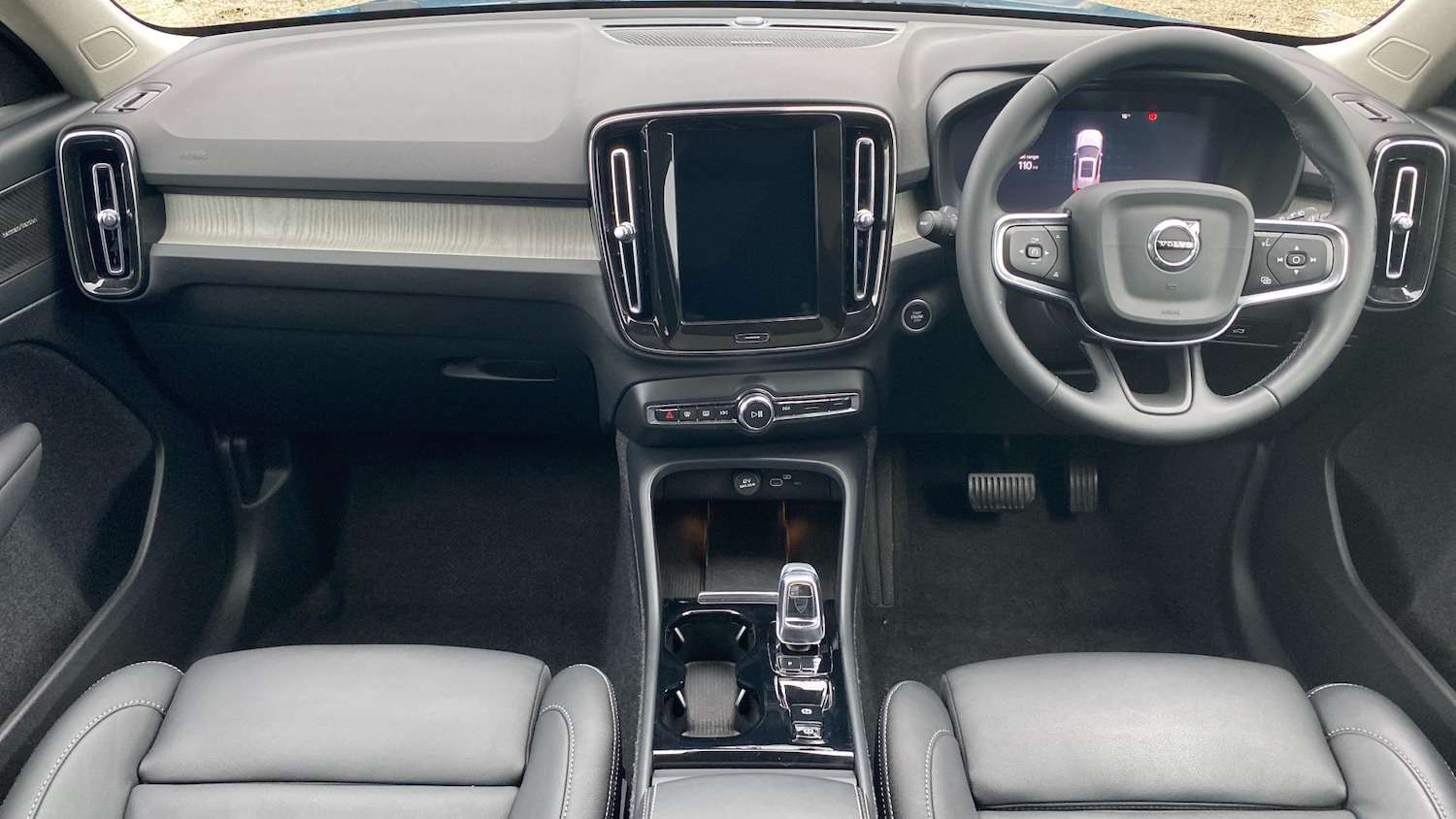 Used Volvo XC40 2024 for sale - 76653325: Photo 20