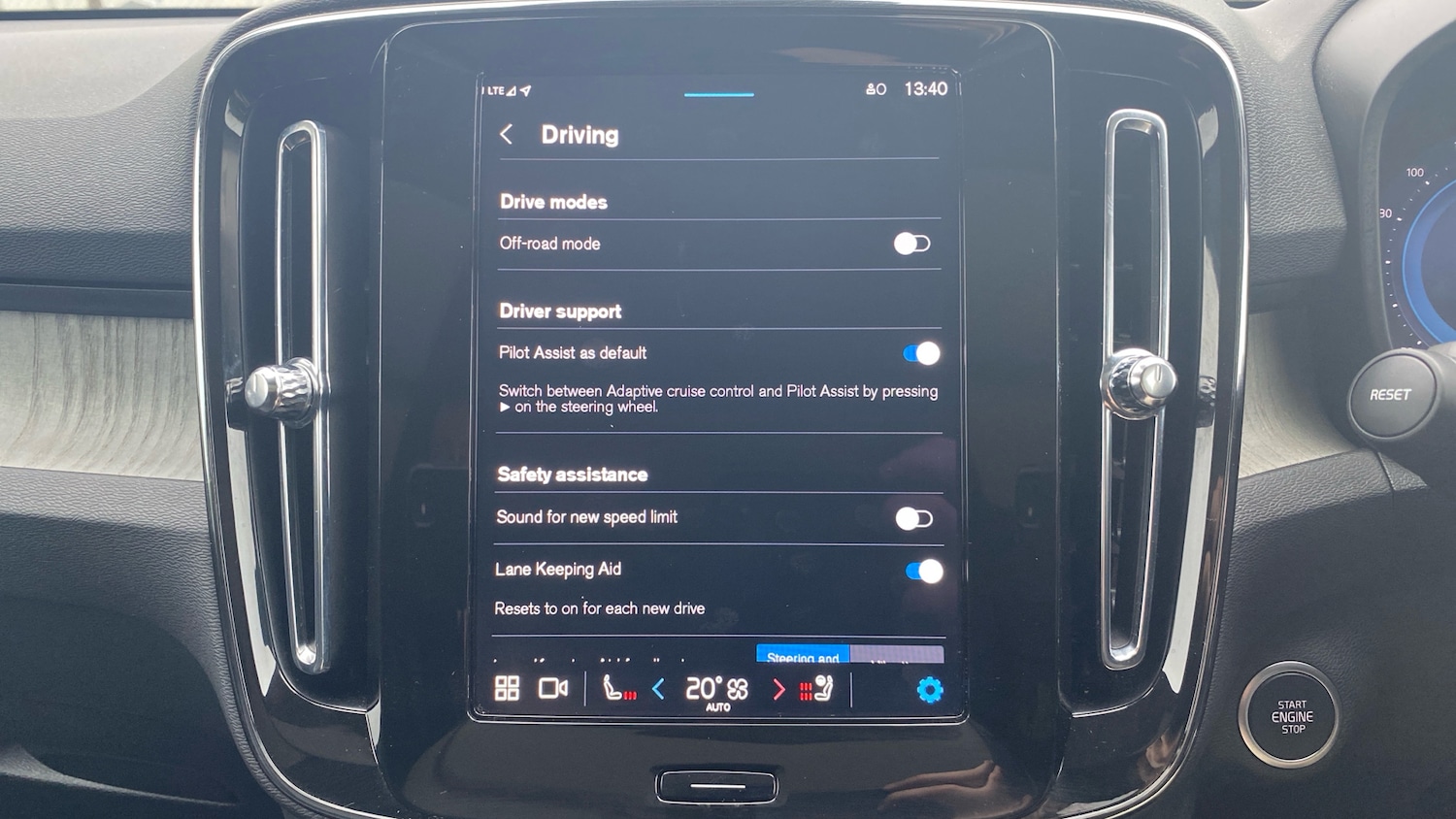 Used Volvo XC40 2024 for sale - 76653325: Photo 21